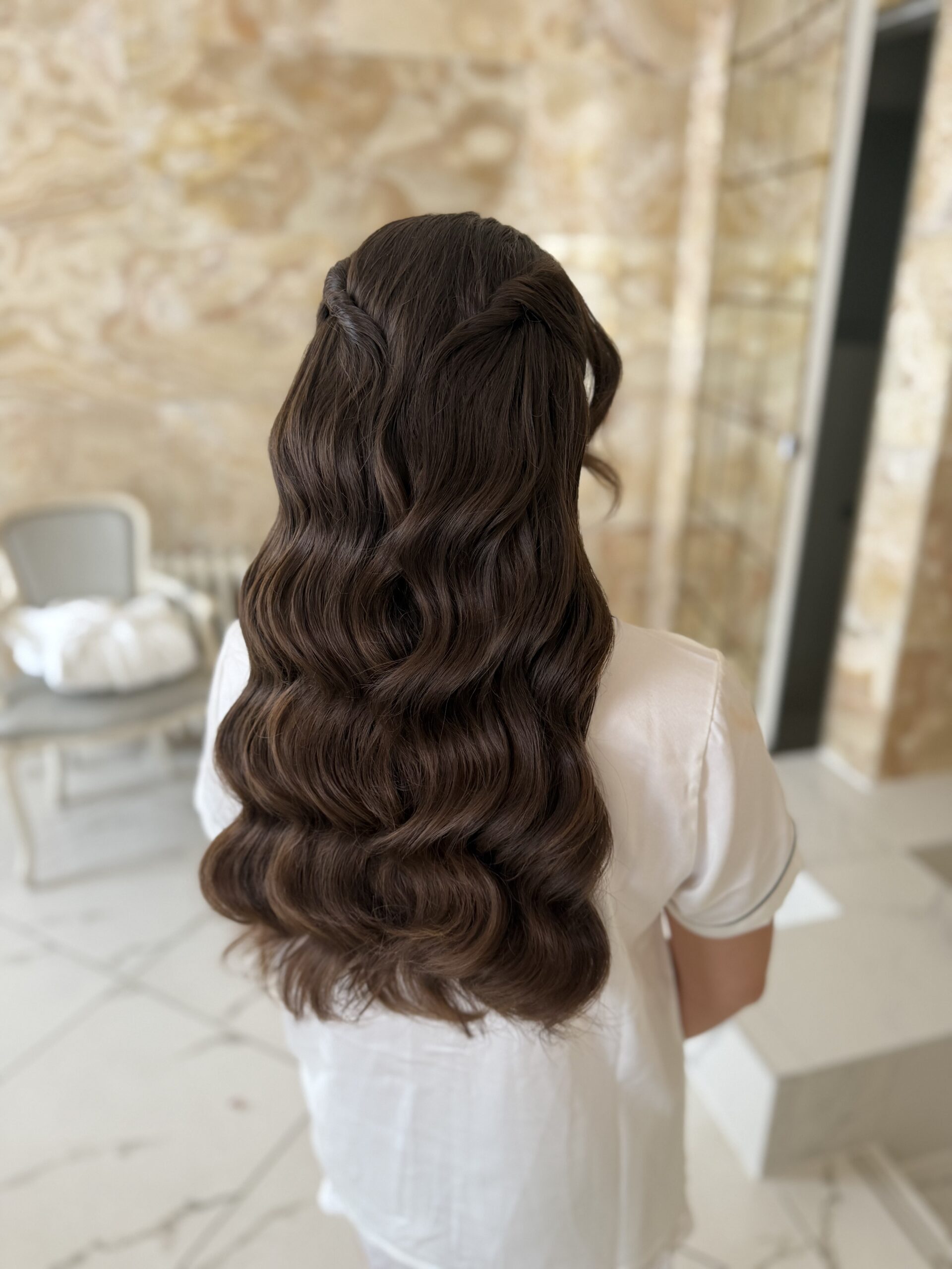 Half up with waves and twists
